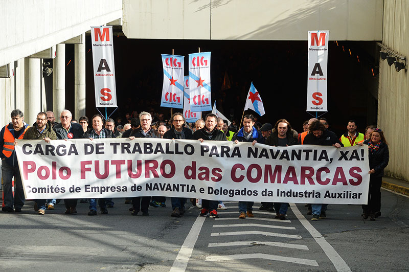 mani-naval-13-131215