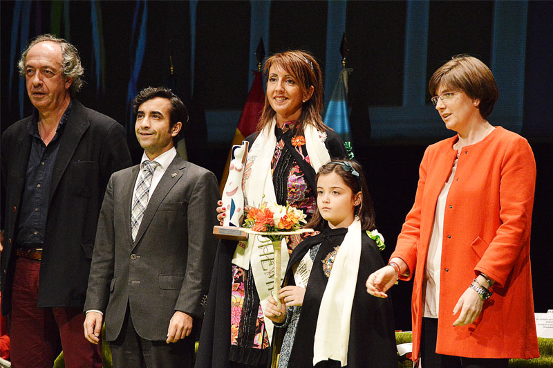 Rondalla: Bohemios. Dª María A. Álvarez Porto y Mª Teresa Ramos Izquierdo-Garat